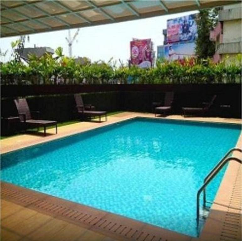 The Pgs Vedanta Hotel Kochi Exterior photo